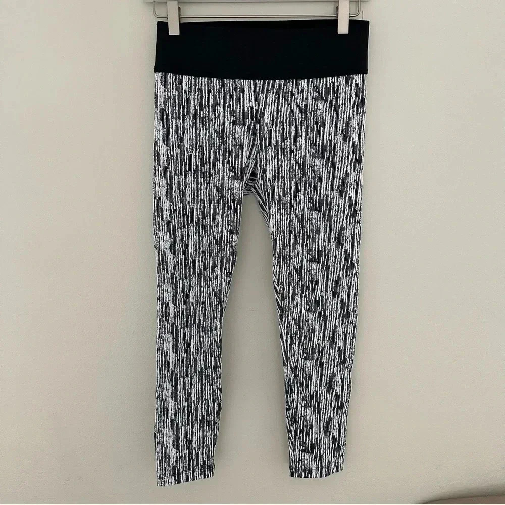 Koral Activewear Playoff Mid-Rise Legging Sz Medium
